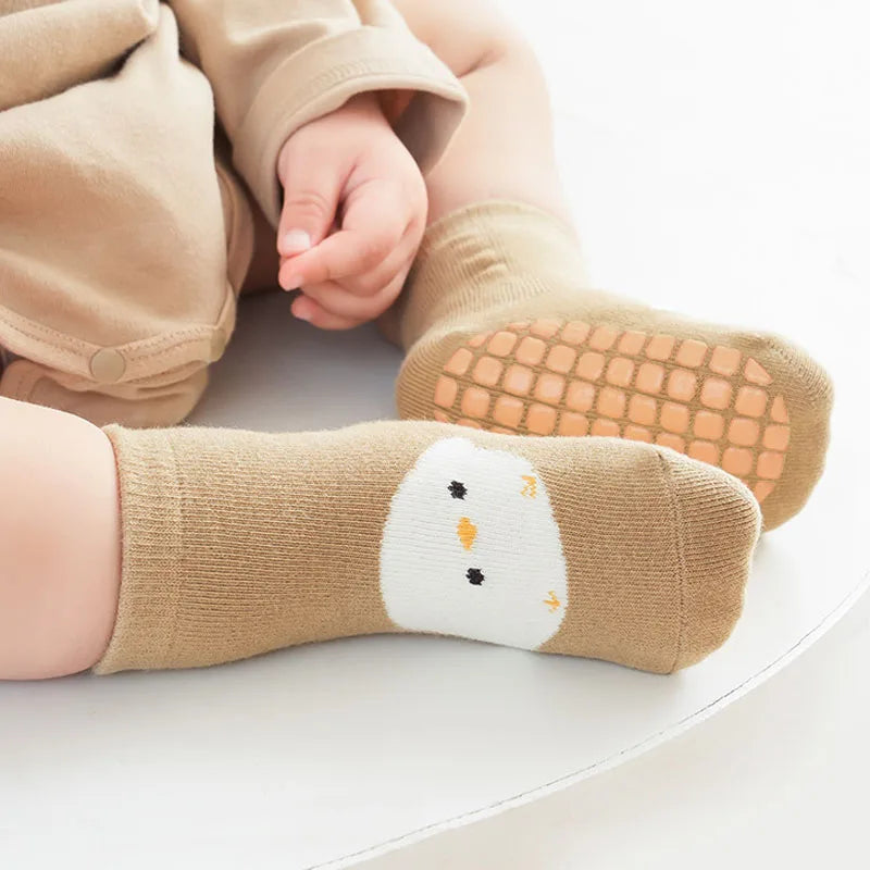 6 Pairs Kids Non-Slip Socks Cute Cartoon Fox and Bear Pattern Comfortable for Toddler